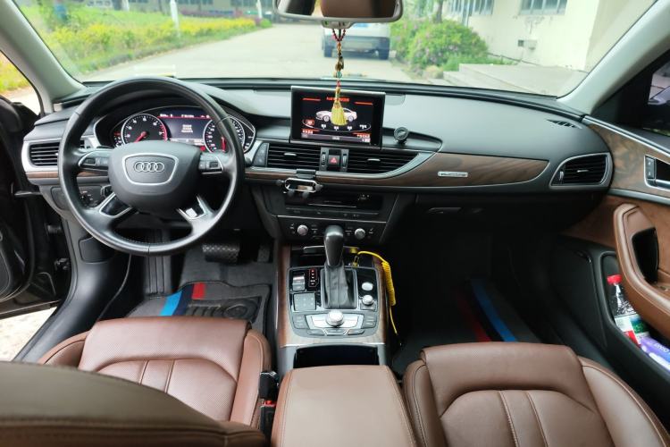 Used Audi A6L 2018 30th Anniversary Edition 45 TFSI quattro Luxury Model Center Console