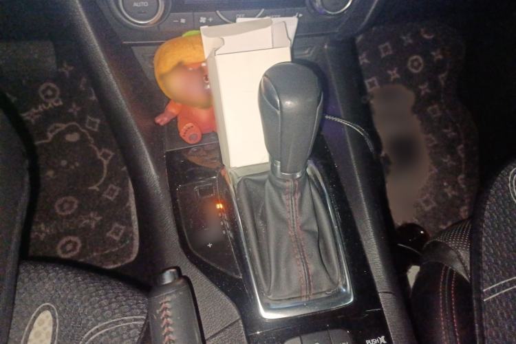 Used Mazda 3 Axela 2016 Sedan 2.0L Automatic Sport Model Gear Lever