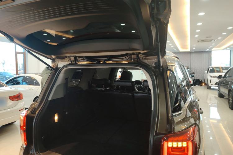 Used GAC Trumpchi GS8 2017 320T Two-Wheel Drive Luxury Smart Connectivity Version (7 Seats)