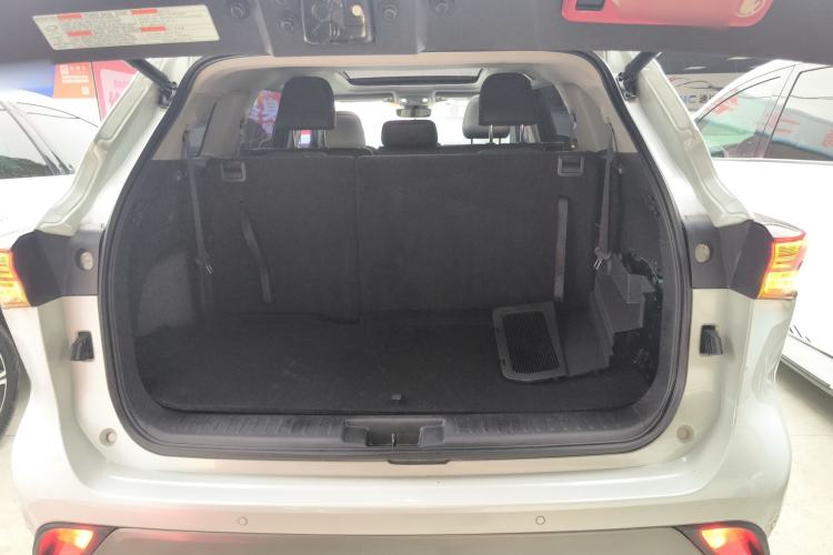 Used Toyota Highlander 2022 Dual-Engine 2.5L Four-Wheel Drive Prestige Version 7 Seats