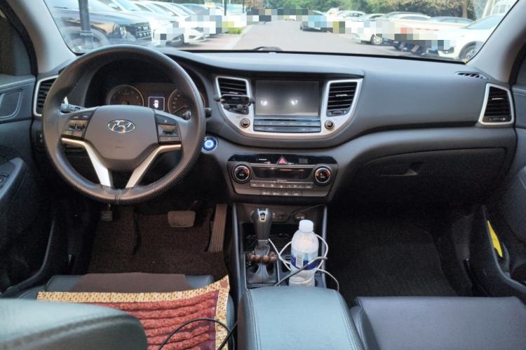 Used Hyundai Tucson 2018 1.6T Dual-Clutch Two-Wheel Drive 15th Anniversary Special Edition
