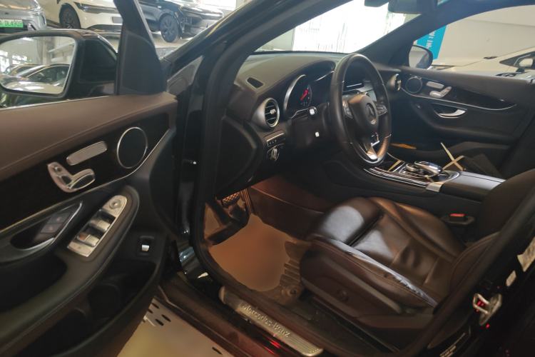 Used Mercedes-Benz GLC 2018 GLC 260 4MATIC Luxury Model Driver Seat