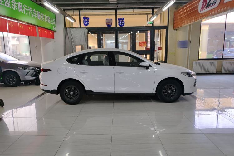 Used BYD Qin PLUS 2025 DM-i Smart Drive 55KM Leading Model
