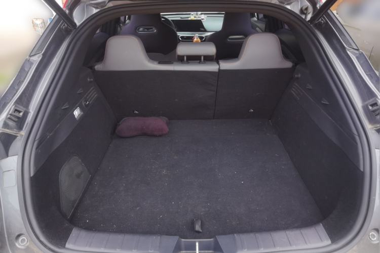 Used CHANGAN UNI-T 2022 1.5T Flagship Edition Trunk