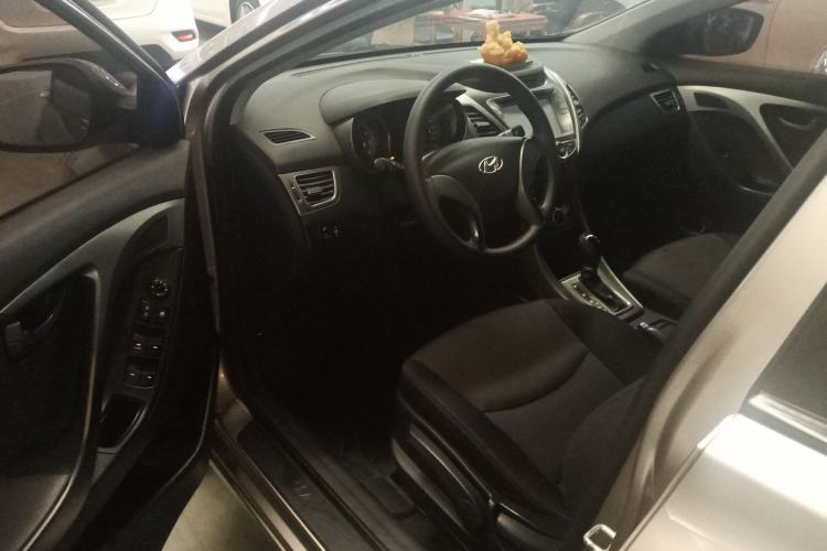 Used Hyundai Elantra (5th Generation / Langdong) 2012 1.6L Automatic Fashion Edition