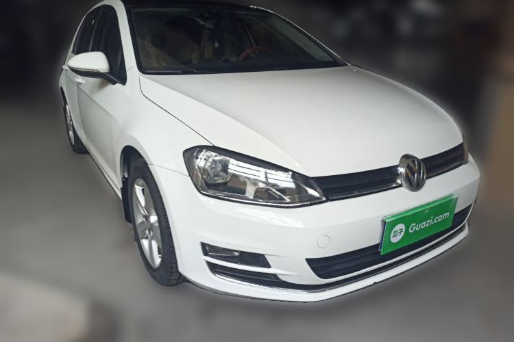 Used Volkswagen Golf 2015 1.4TSI Automatic Comfort Model Front Right 45 Deg