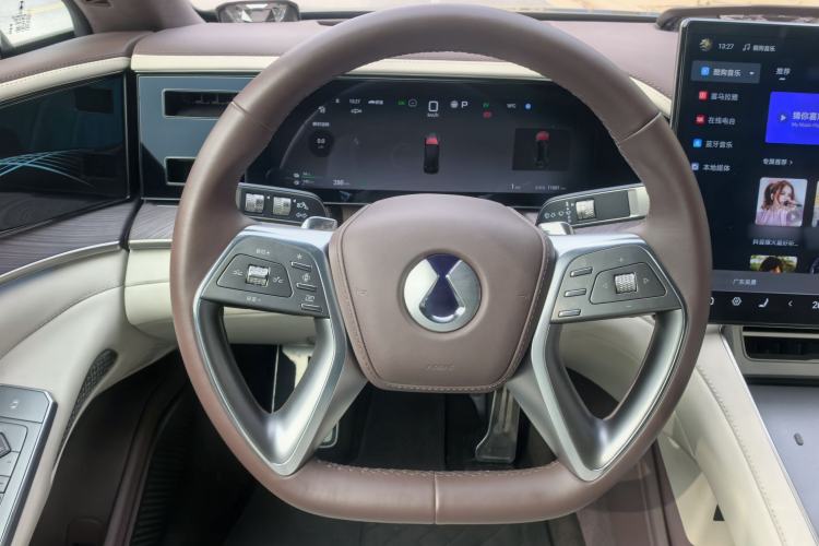 Used Denza Z9GT 2024 1100 Four-Wheel Drive Ultra Version Steering Wheel