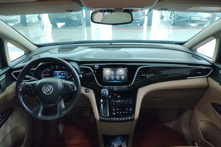 Used Buick GL8 2018 ES 28T Flagship Model China VI Standard Center Console