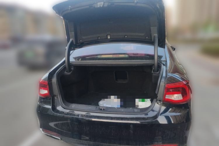 Used GAC Trumpchi GA8 2017 280T Deluxe Edition Trunk