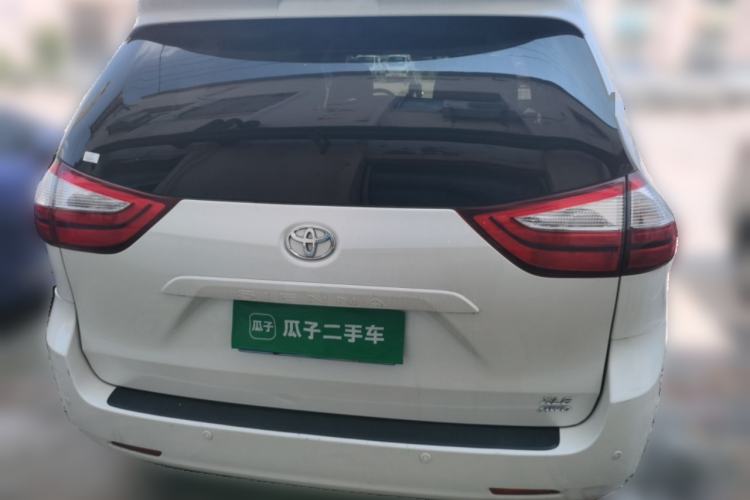 Used Toyota SIENNA  Rear