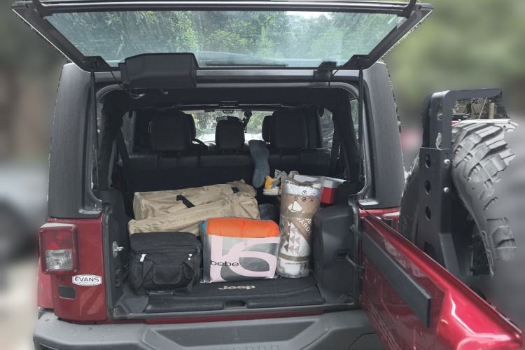 Used Jeep Wrangler 2012 3.6L Sahara Four-Door Edition
