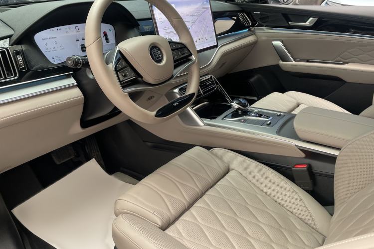 Used BYD Tang New Energy 2025 DM-i 115KM Cloud Ride Flagship Model Interior 2