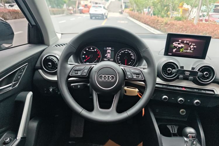 Used Audi Q2L 2021 35 TFSI Progressive Dynamic Edition Steering Wheel