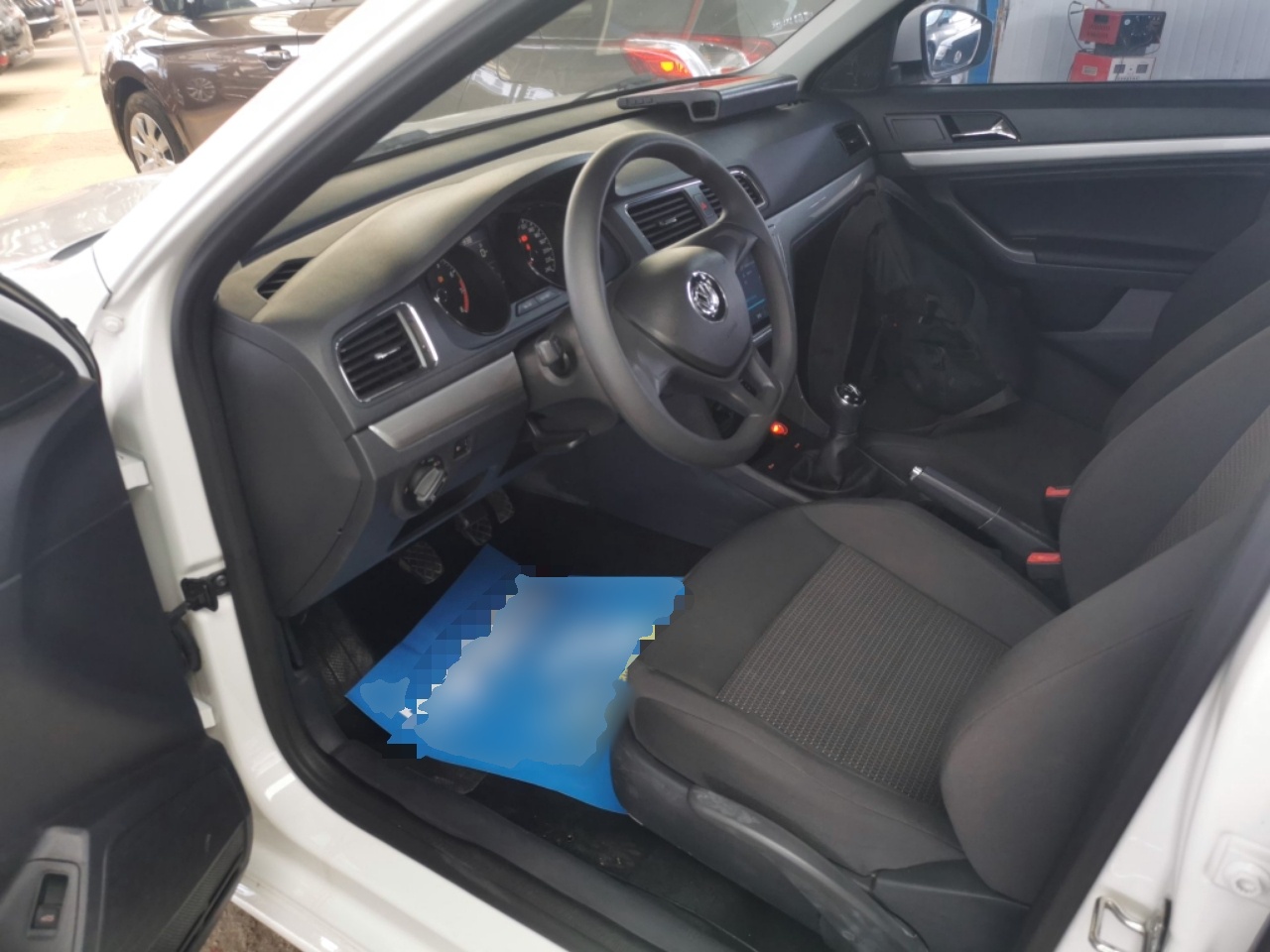 Interior delantero