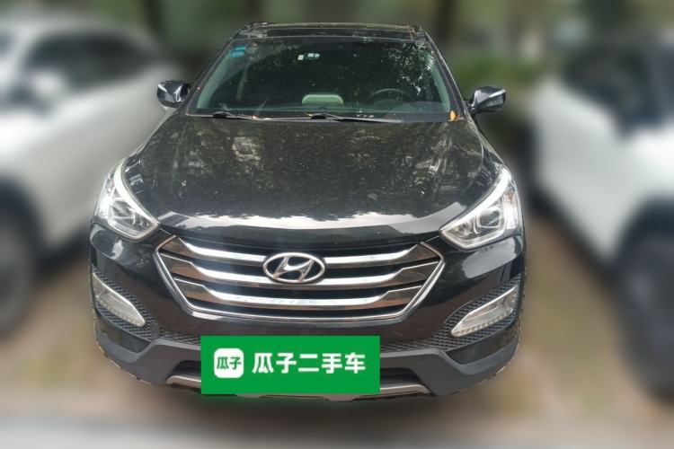 Used Hyundai Santa Fe 2013 2.4L Automatic Two-Wheel Drive Smart Version Front