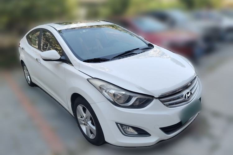 Used Hyundai Elantra (5th Generation / Langdong) 2012 1.6L Automatic Leading Model Front Right 45 Deg