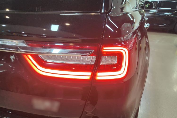 Used Hongqi HS7 2021 3.0T Automatic All-Wheel Drive Smart Connect Flagship Edition Right Rear Taillight