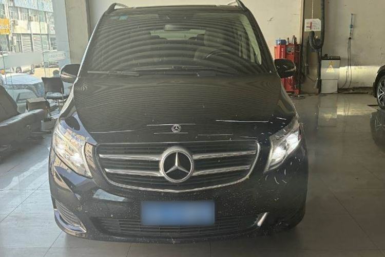 Used Mercedes-Benz V-Class 2017 V 260 Avantgarde Edition