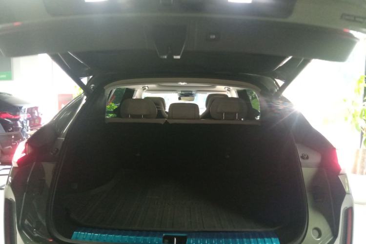 Used Lynk & Co 08 EM-P 2023 220km All-Wheel-Drive Performance Halo Trunk