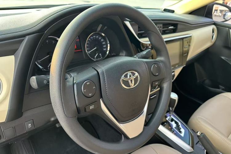 Used Toyota Corolla 2017 Revised Version 1.2T S-CVT GL-i Interior 1