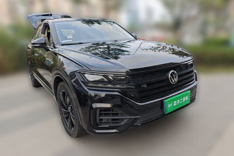 Used Volkswagen Touareg 2022 3.0 TSI Luxury Edition Black Diamond Sport Package
