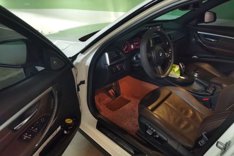 Used BMW 3 Series 2019 320i M Sport Night Edition Driver Seat