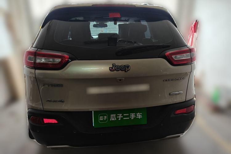 Used Jeep Cherokee 2016 2.4L Professional Smart Version