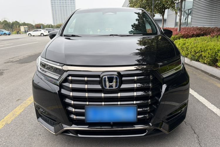 Used Honda Elysion 2024 2.0L eHEV Luxury Edition Exterior 5