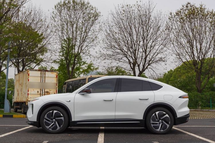 Used Nio EC6 2024 75 kWh Exterior 6