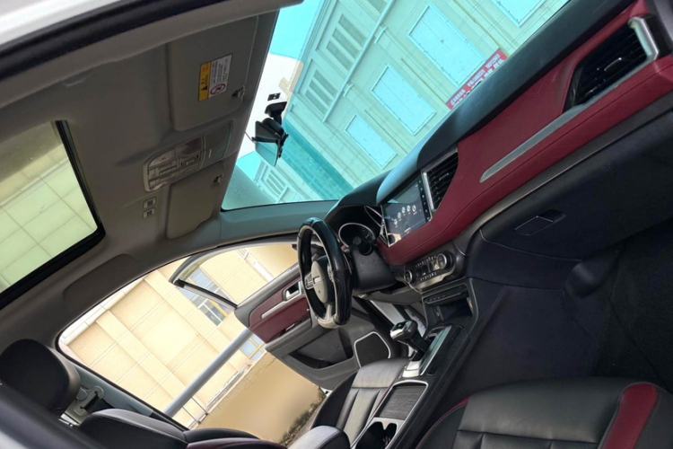 Used Haval H6 Coupe 2021 Smart Connect Edition 1.5T Automatic Two-Wheel Drive Luxury Smart Connect Version Interior 7