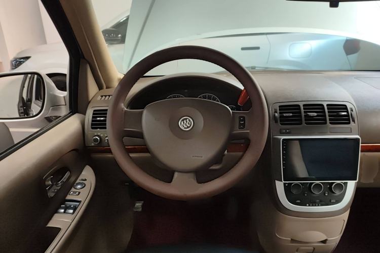 Used Buick GL8 2012 2.4L BASE Comfort Edition

