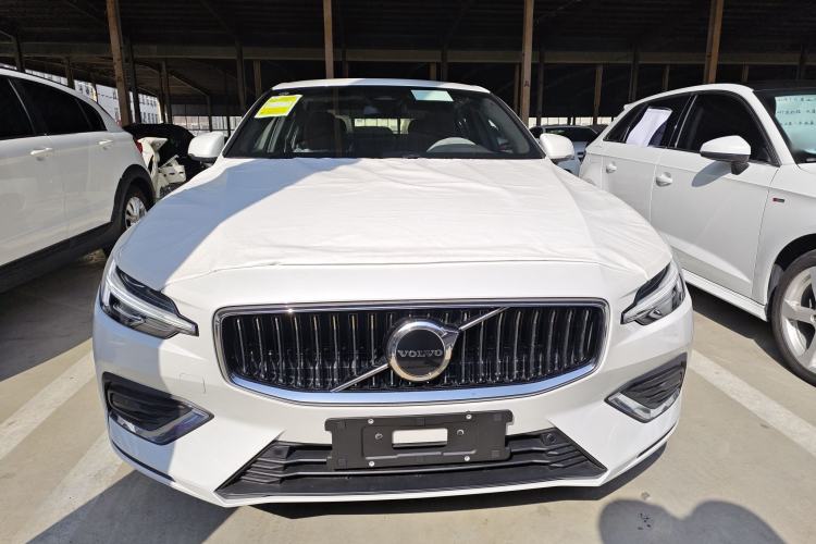 Used Volvo S60 2025 B4 Zhiyi Luxury Edition