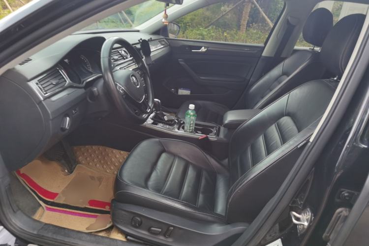 Used Volkswagen Passat 2017 330TSI DSG Luxury Edition
