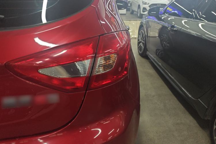 Used JAC Group Refine S2 2016 1.5L CVT Luxury Model Two-Tone Version