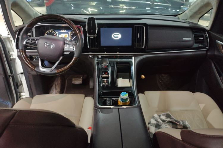 Used GAC Trumpchi M8 2021 Lingxiu Series 390T Luxury Edition Center Console