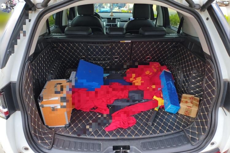 Used Land Rover Discovery Sport 2018 240 PS SE Version Trunk