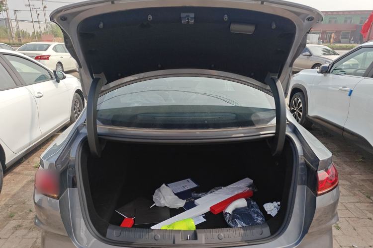 Used BYD Qin L 2025 DM-i Smart Drive 80KM Leading Model
