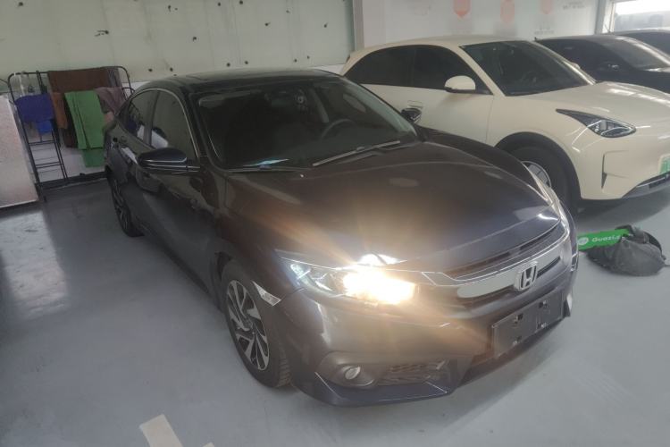 Used Honda Civic 2016 220TURBO CVT Luxury Edition