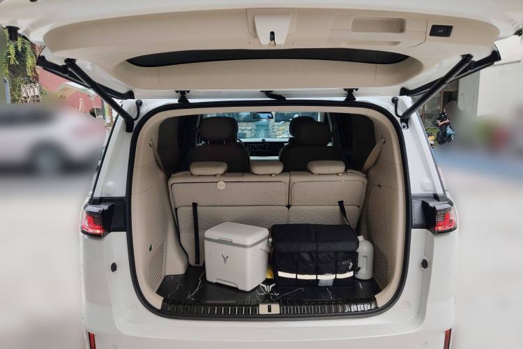 Used VOYAH Dream 2024 PHEV Ultra-Long Range Flagship Edition