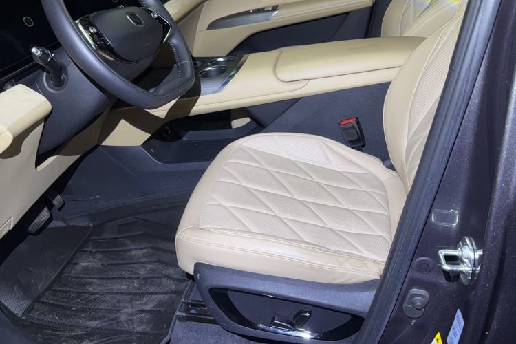 Used CHANGAN CS75 PLUS 2025 4th Generation 1.5T New Blue Whale Smart Luxury Edition Left Front Seat