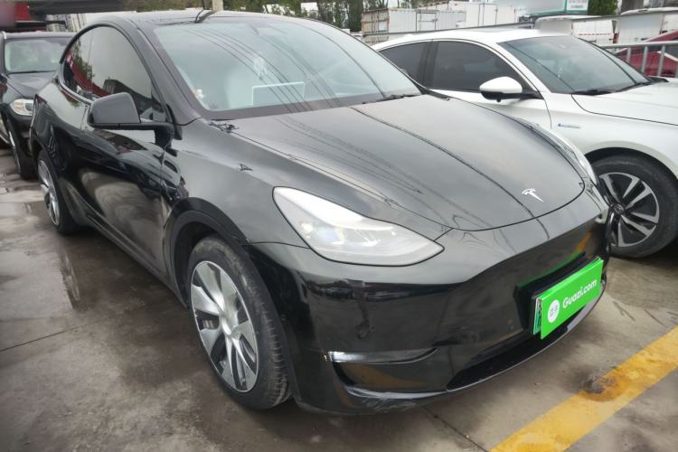 Used Tesla Model Y 2021 Standard Range Rear-Wheel Drive Version Front Right 45 Deg