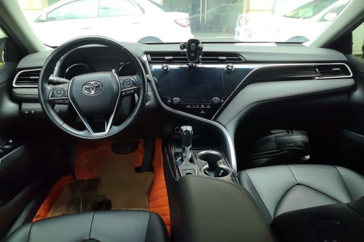 Used Toyota Camry 2019 2.0G Luxury Edition China VI Standard
