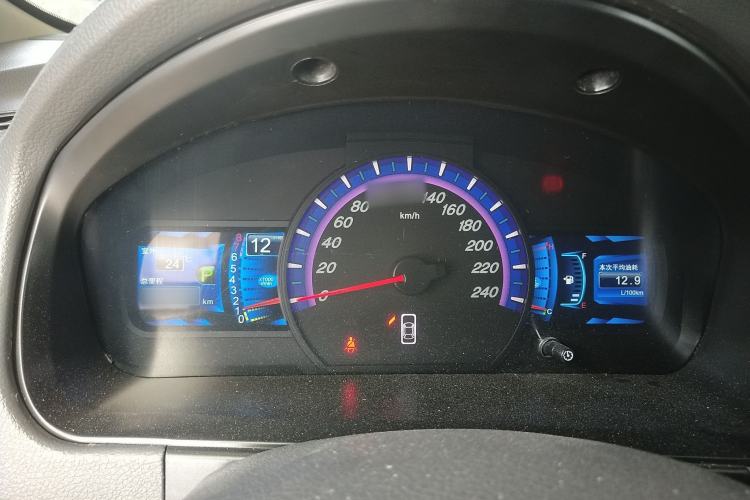 Used BYD M6 2015 2.4L Automatic Prestige Edition
