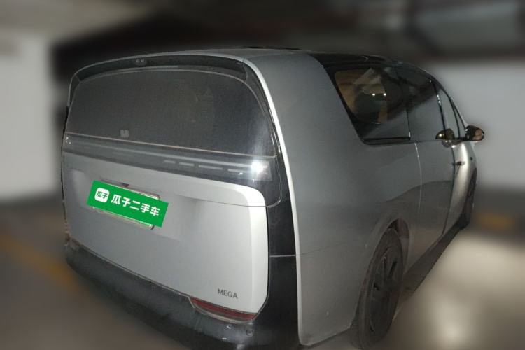 Used Li Auto MEGA 2024 Ultra Model
