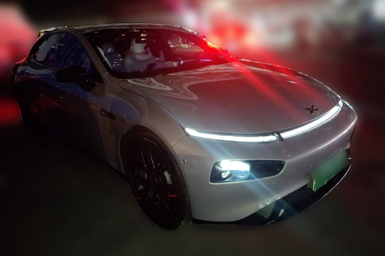 Used XPeng P7 2024 P7i 702 Max Pengyi Edition Front Right 45 Deg