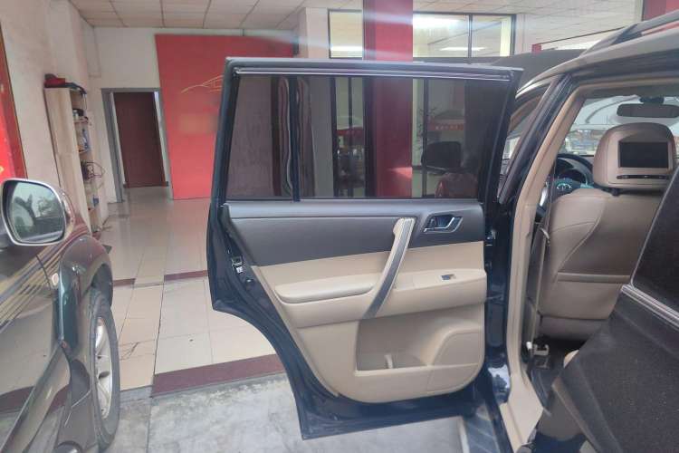 Used Toyota Highlander 2012 2.7L Two-Wheel Drive 5-Seater Sport Edition
