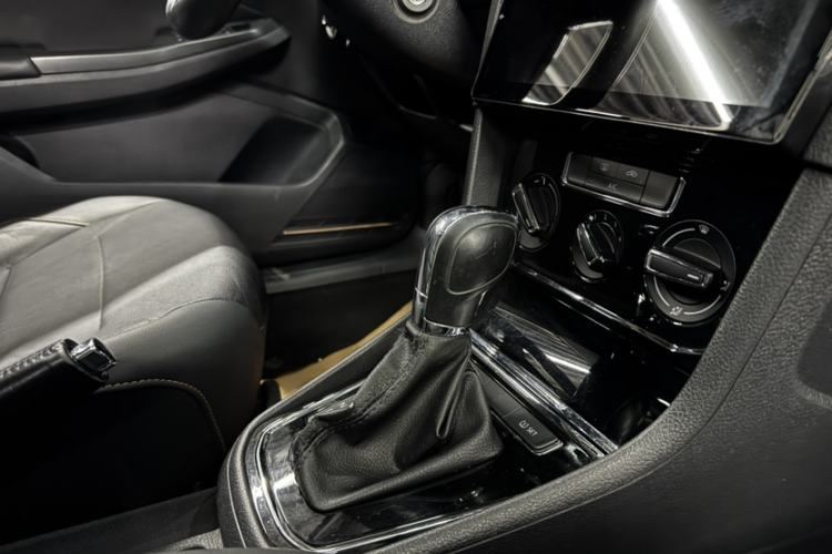 Used Volkswagen Bora 2016 1.6L Automatic Comfort Model
