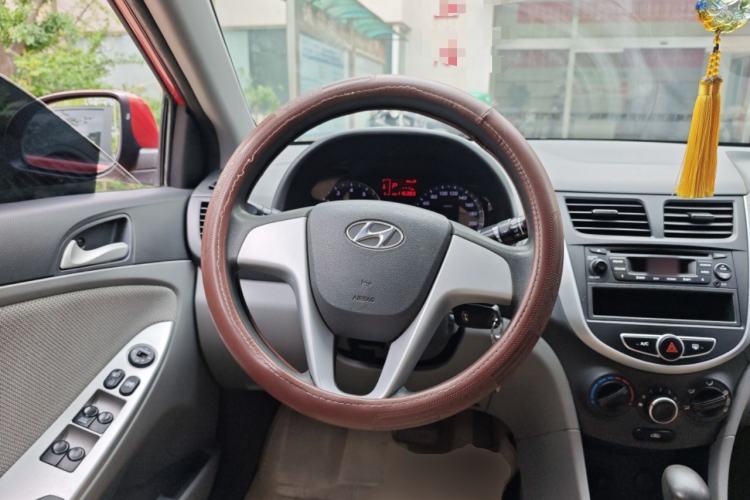 Used Hyundai Verna (older generation) 2010 Sedan 1.4L Automatic Fashionable GT Model Steering Wheel