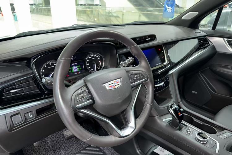 Used Cadillac XT6 2022 2.0T Six-Seater Four-Wheel-Drive Luxury Standard Edition
