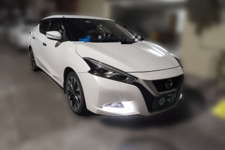 Used Nissan Lannia 2016 1.6L CVT Smart Cool Edition Front Right 45 Deg